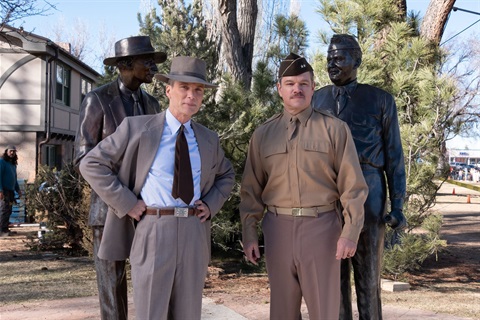 Cillian Murphy and Matt Damon - Oppenheimer © Universal Pictures Melinda Sue Gordon All Rights Reserved.jpg